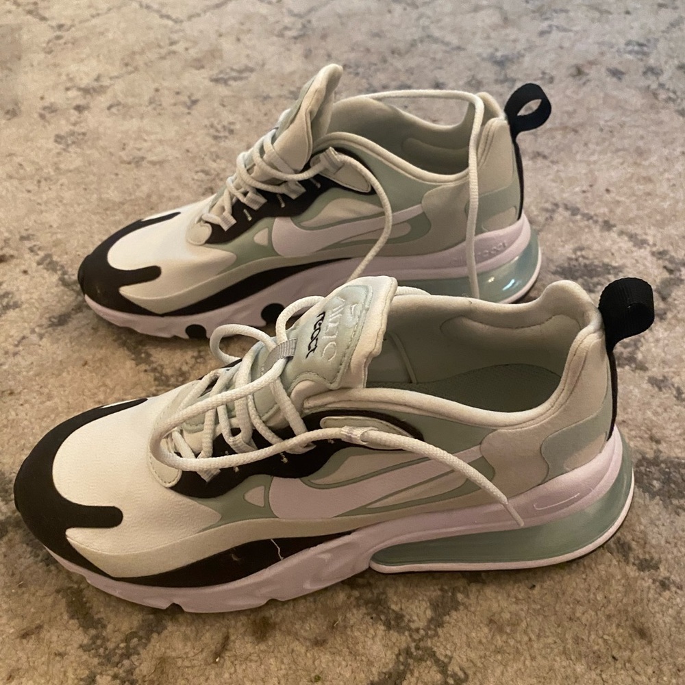 NWT Nike Airmax 270 Women’s 7.5 in Pistachio